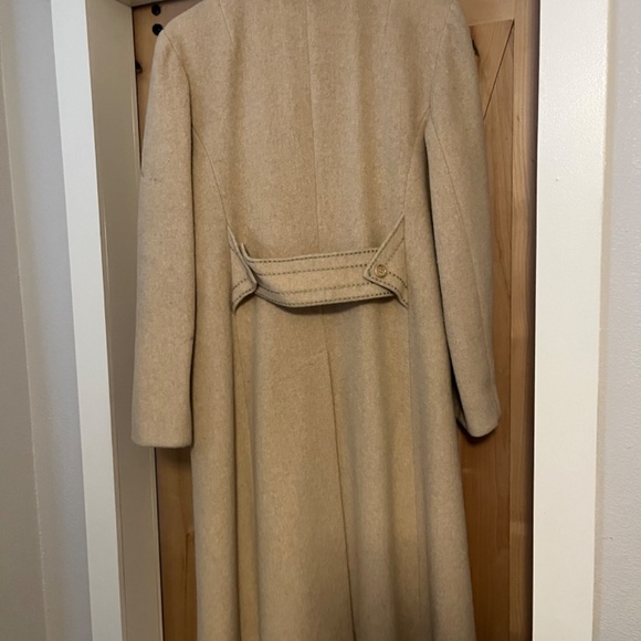 Ladies wool coat - Picture 2 of 3
